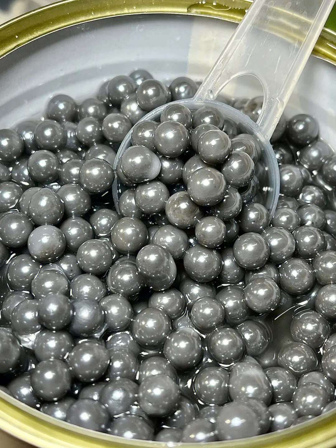 Black sesame seed popping boba