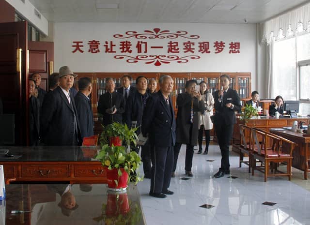 兗州區(qū)人大、政協(xié)領導蒞臨天意機械參觀考察