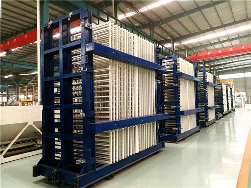 1617668414992069.jpg 復(fù)合墻板機